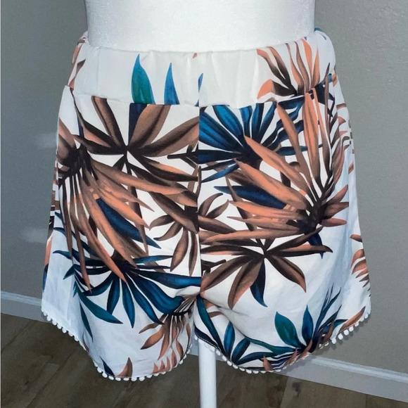 NWOT Amazon no name cute shorts - Picture 2 of 4